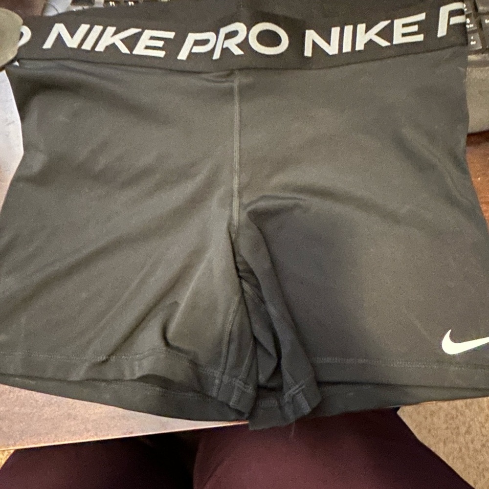Nike pro 5” volleyball shorts/spandex NWOT